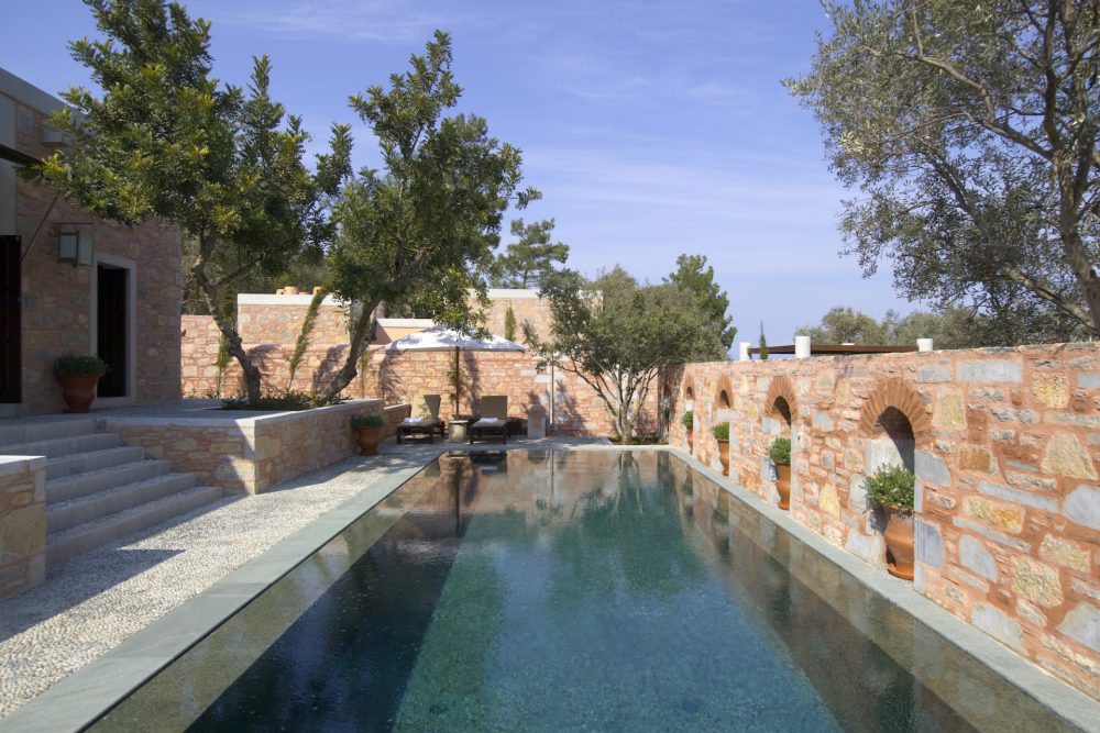 Pool Pavilion – Garden view