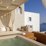 Relax at the jacuzzi with Caldera view