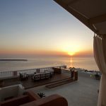 Watch the stunning sunset from villa Captain in Oia