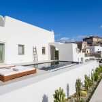Villa Capo is a new uxury residence in Santorini island