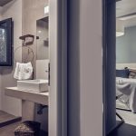 en-suite bathroom in villa Marietta I
