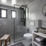 Grey en-suite bathroom