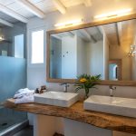 En-suite bathroom with double sinks