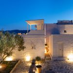 Night lighting in the entrance of Villa Aelia